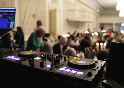 pro-wedding-event-dj-brighton-kit